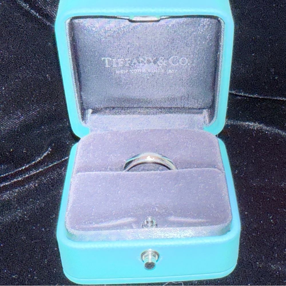 Tiffany & Co. Platinum wedding ring